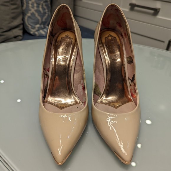 Ted Baker Pink Patent Leather Pumps w/ Rose Gold Accents Size 37.5 - Picture 2 of 9